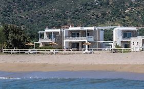 Cedar Bay Beachside Villas